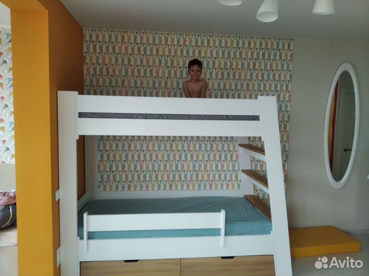 Детская кроватка двухярусная