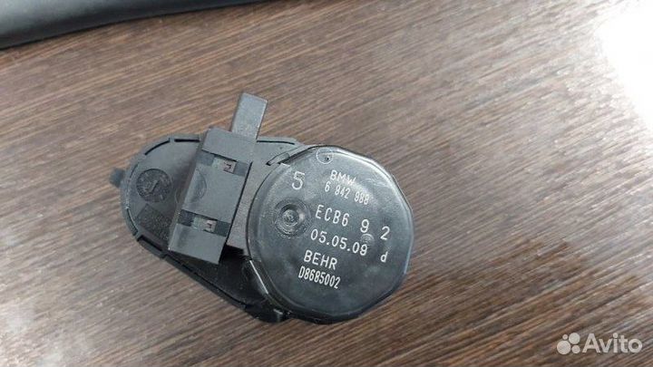 Сервопривод заслонок печки Bmw 520D E60 N47 2009