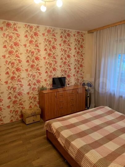 3-к. квартира, 60 м², 1/9 эт.