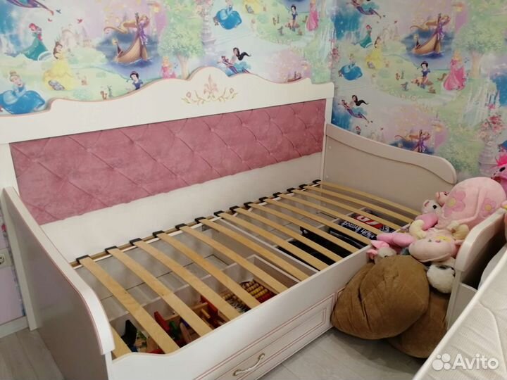 2 Кровати с матрасами фирмы Яна 