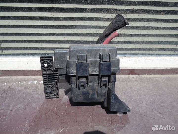 Блок реле Рено Меган 3 Флюенс