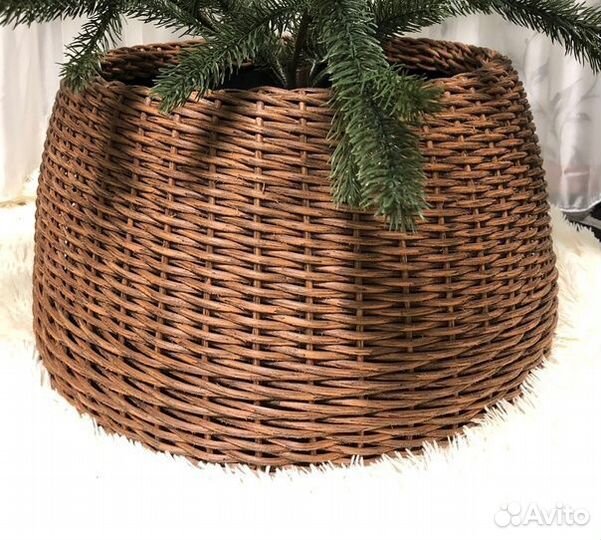 Юбка под ёлку плетенная из ротанга