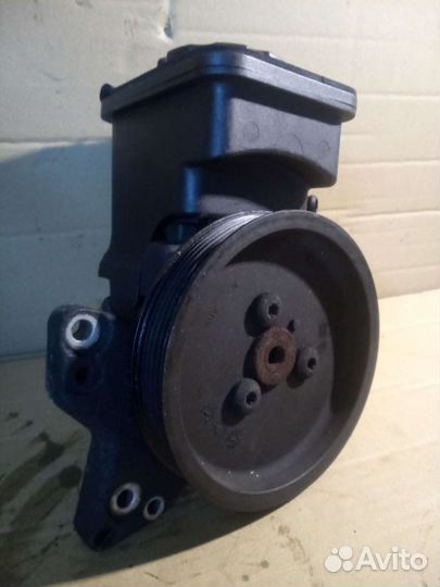 Насос гидроусилителя BMW E60 M57 7693974101