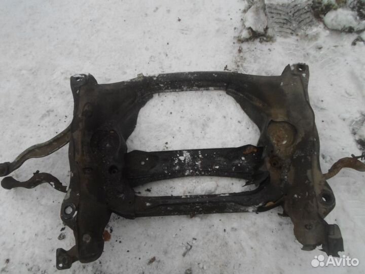 Балка подмоторная S-класс W221 (2005—2009) Mercedes-Benz