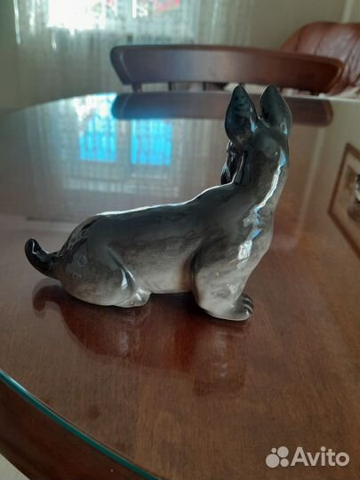Фарфоровая статуэтка СССР собака