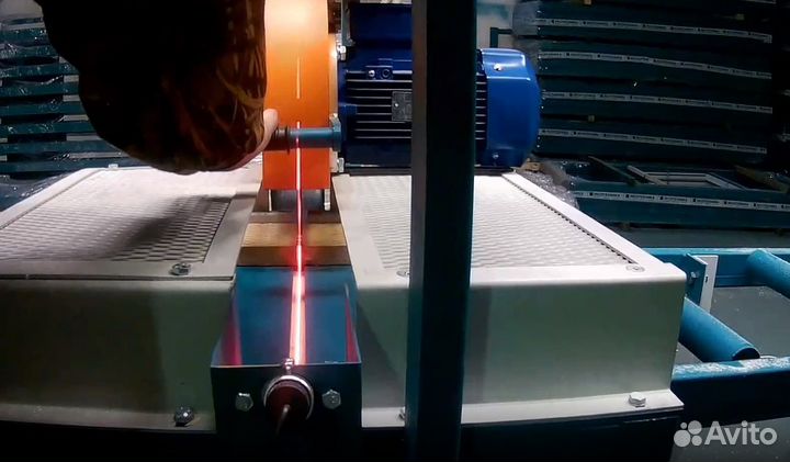 Торцовочный станок по дереву