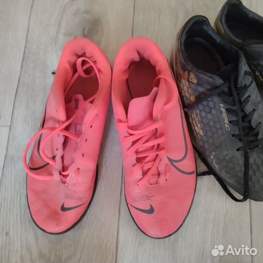 Футбольные бутсы