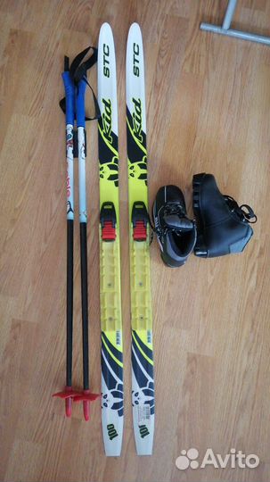 Комплект лыж беговых детских