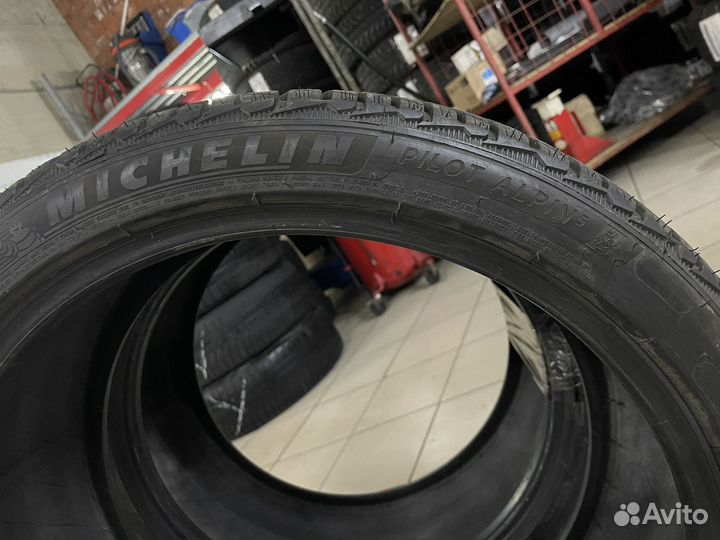 Michelin Alpin 5 275/35 R21 105V