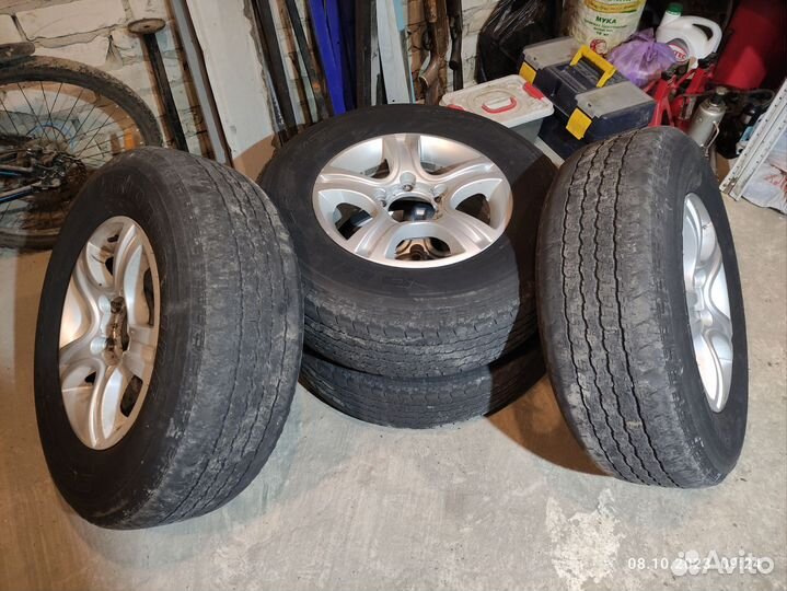 Bridgestone Dueler A/T 245/70 R16