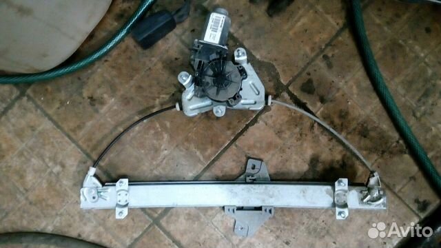 Стеклоподъёмник передний Кия Рио 3