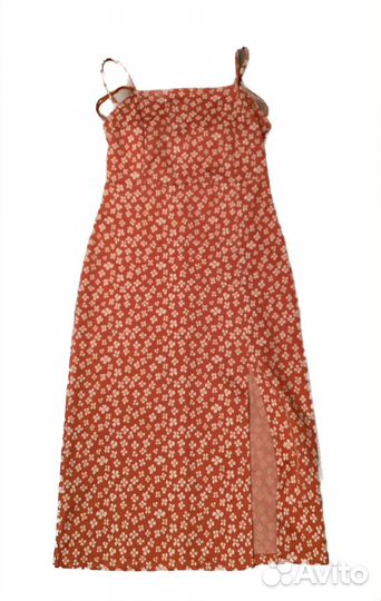 Летнее платье с разрезом