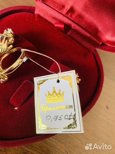 Комплект с бриллиантами