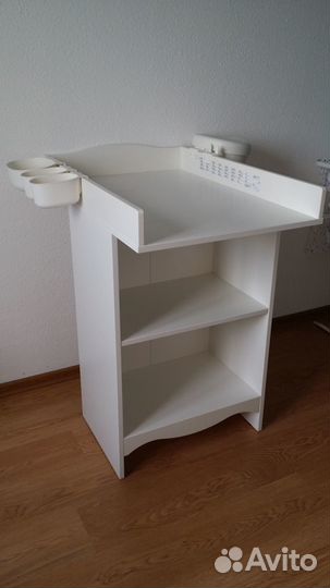 Пеленальный стол