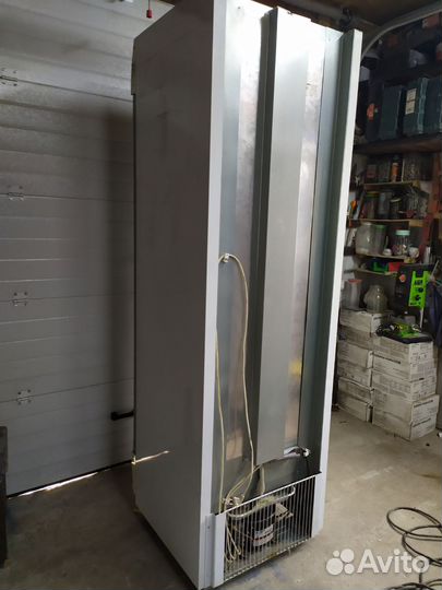 Холодильная витрина бу