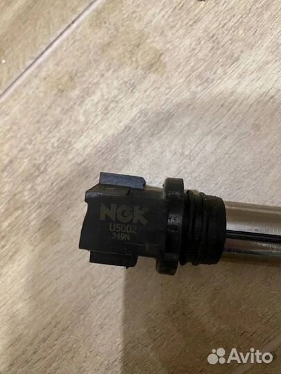 Катушка зажигания R0401S00400 NGK U5002 249N
