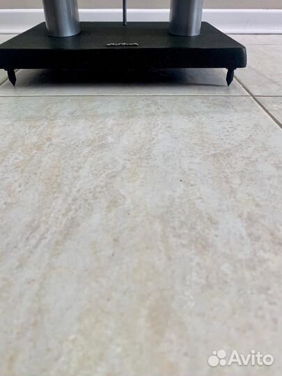 Стеклянная тумба стойка для аппаратуры X.B.L