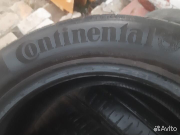 Continental ContiPremiumContact 5 215/55 R17