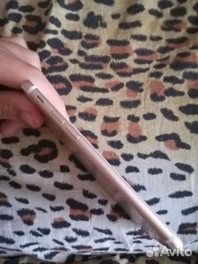 iPhone 6S, 64 ГБ