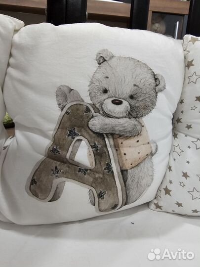 Бортики подушки в кроватку