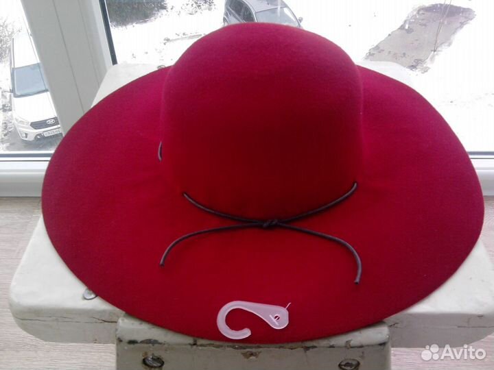 Шляпы новые