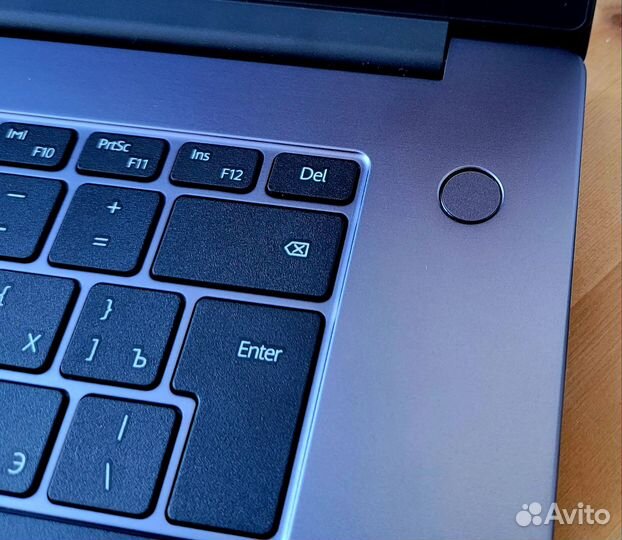 Ноутбук Huawei i3 3.00Ghz 8 озу