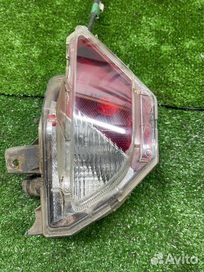 Фонарь задний в бампер L R Rav4 xa40 xa45 2017
