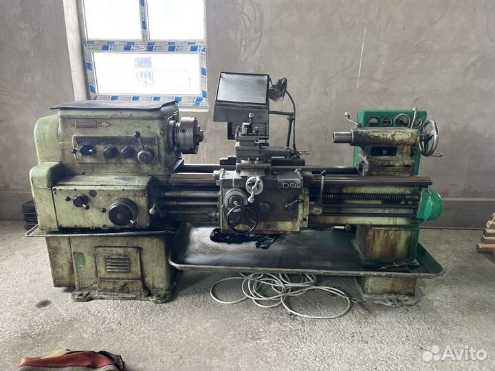 Токарный станок