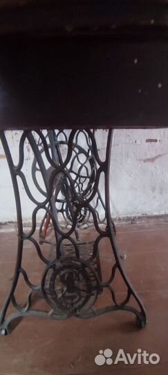 Швейная машина сингер