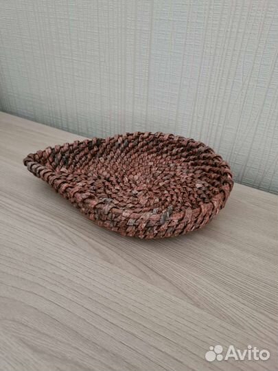 Поднос из бумажной лозы