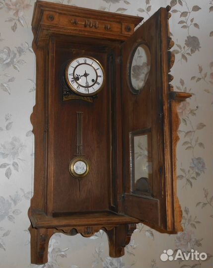 Старинные антикварные часы