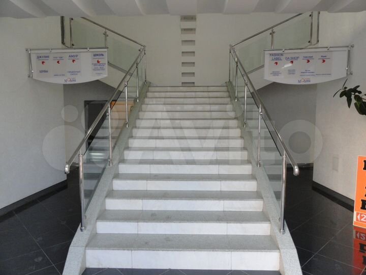 Нежилое помещение 62м2, ТЦ Модена на Холодильной