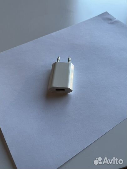 Адаптер для зарядки iPhone