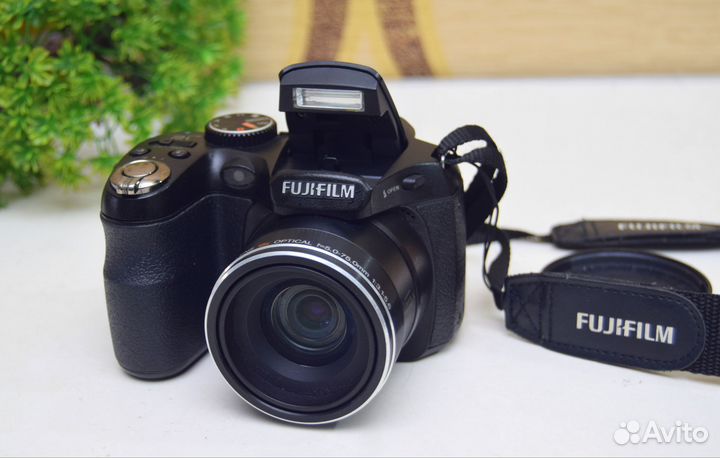 Цифровой фотоаппарат Fujifilm finepix s1600