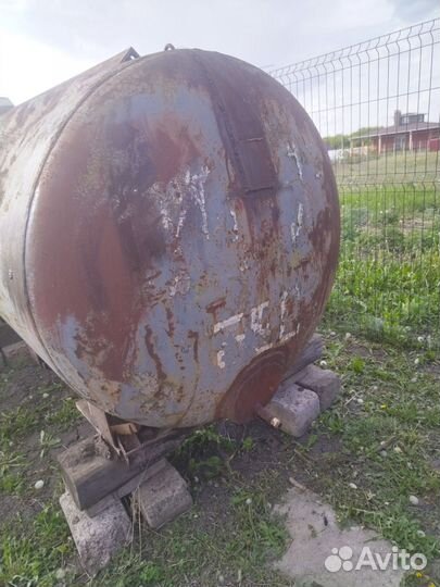 Емкость для воды металлическая 3.5 м. Куб