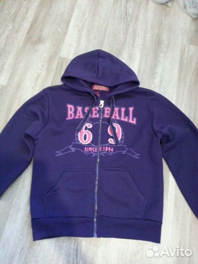 Костюм спортивный новый