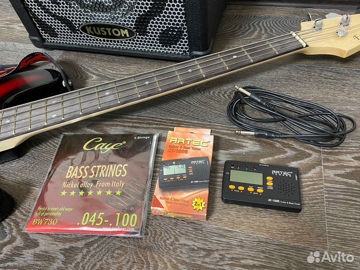 Бас гитара Fabio комбик Kustom