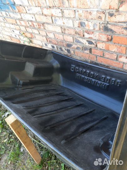 Поддон в багажник