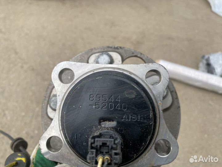 Ступица задняя новая Тойота Королла 150