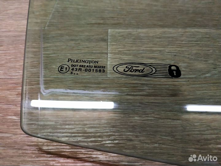 Стекло двери передней правой Ford Fusion 2002-2012