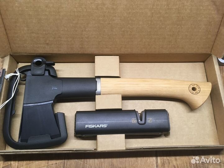 Топор Fiskars N7 набор с точилкой