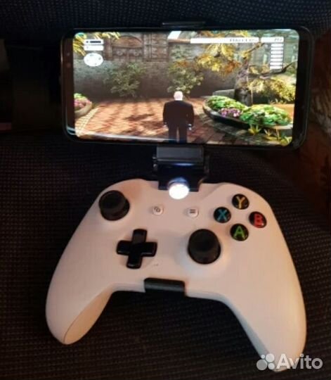 Крепление для геймпада Xbox One и телефона