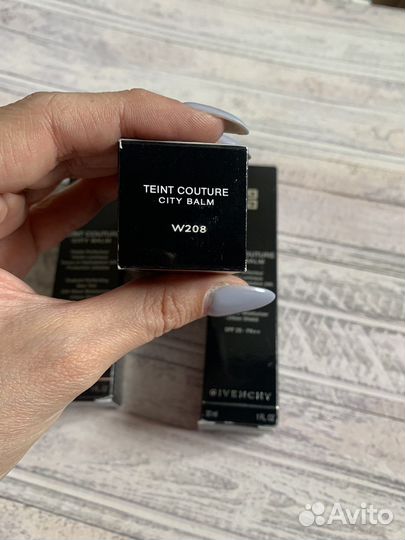 Givenchy тональный крем teint couture city balm