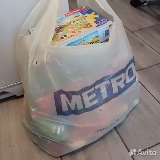 Книги и игрушки пакетом