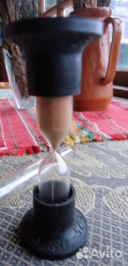 Часы песочные и Пробирка лаб. советские