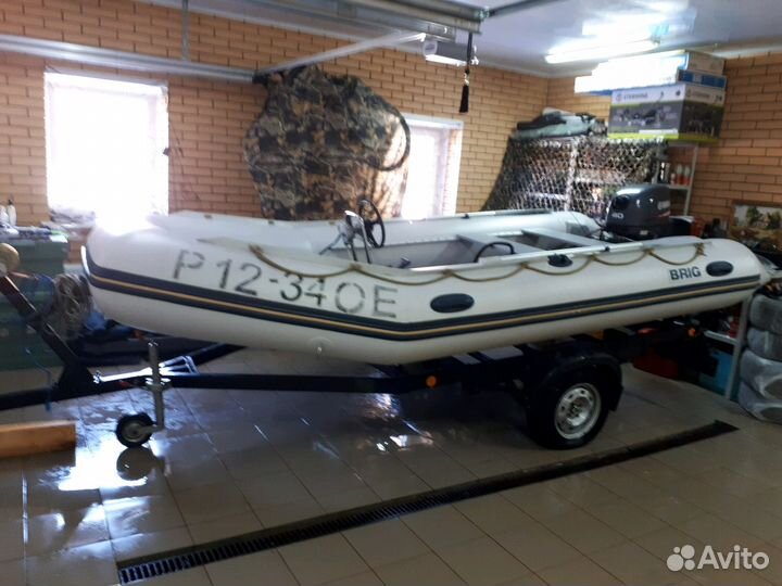 Лодка Бриг 460