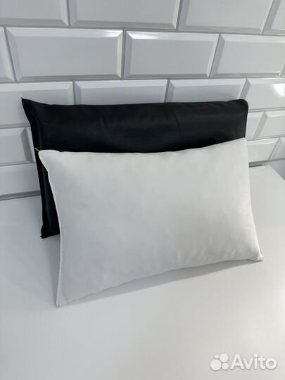 Подушка кожаная