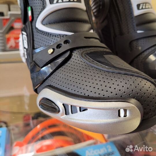 Мотоботы Forma ICE PRO flow