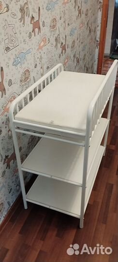Пеленальный столик