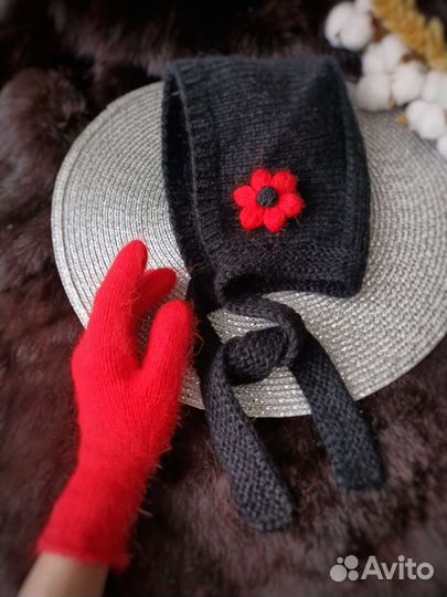 Чепчик женский с ушкамии перчатками